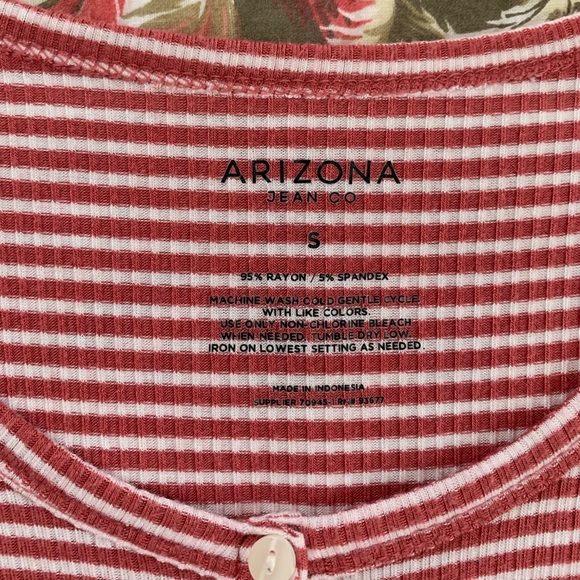 Arizona Women’s Pink White Striped Button Lettuce Short Sleeve Tee Size Small - Picture 4 of 4